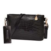 Load image into Gallery viewer, Leather Textured Shoulder Bag